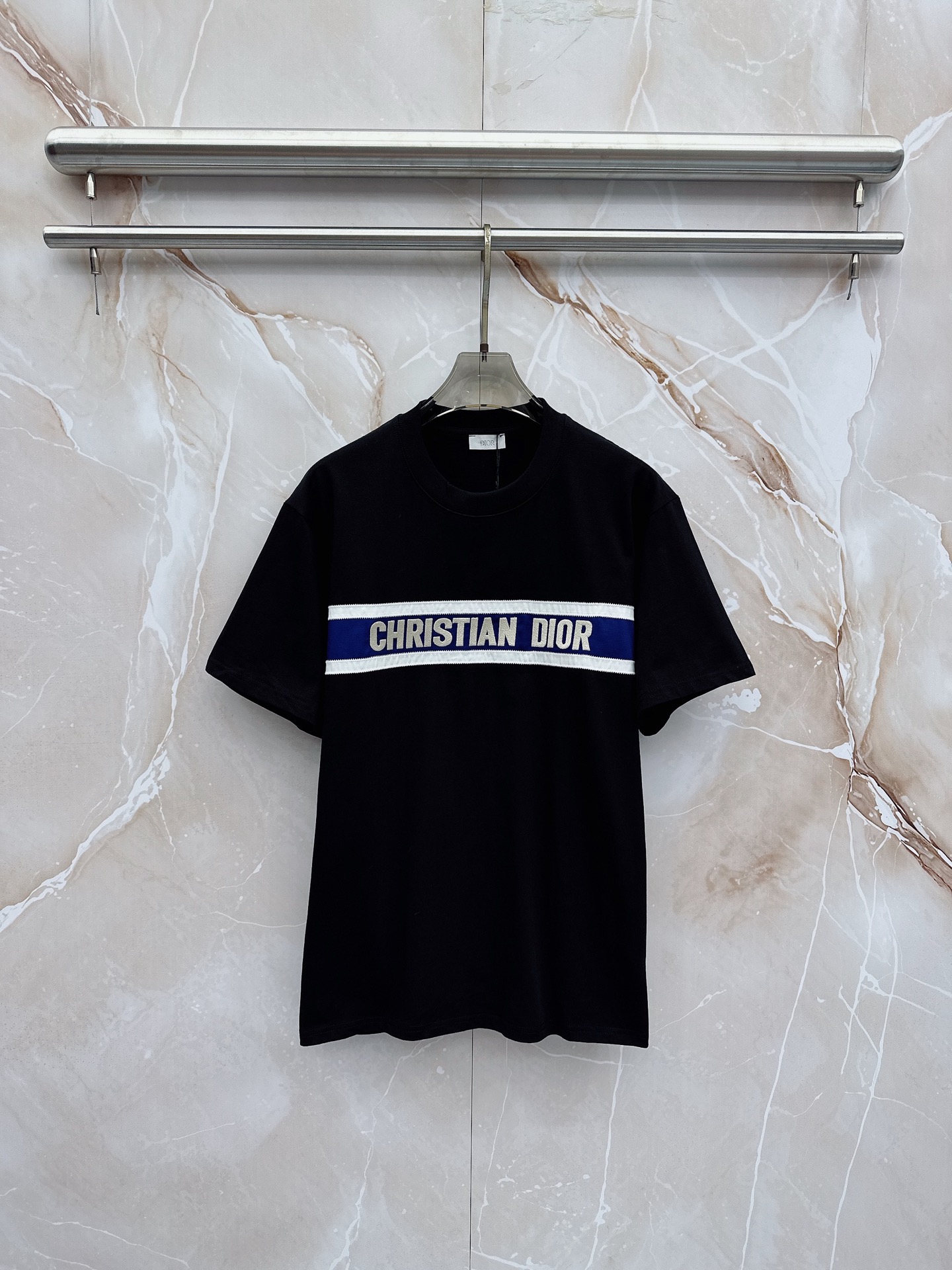 迪奥 2026春夏新款首发最新款短袖圆领T恤 高端订制 设计前卫时尚！品牌logo重工艺设计 高端定制2