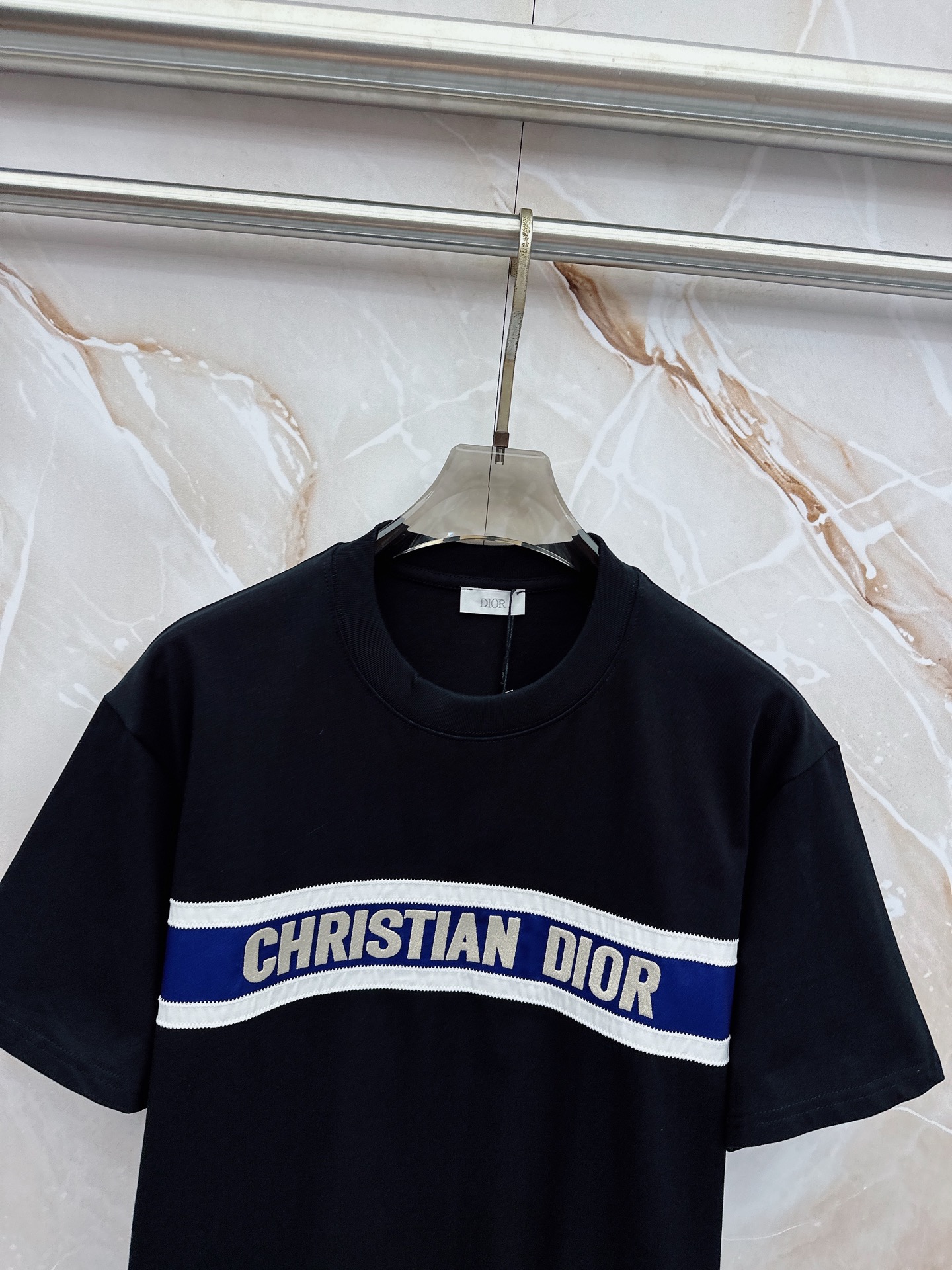 迪奥 2026春夏新款首发最新款短袖圆领T恤 高端订制 设计前卫时尚！品牌logo重工艺设计 高端定制2