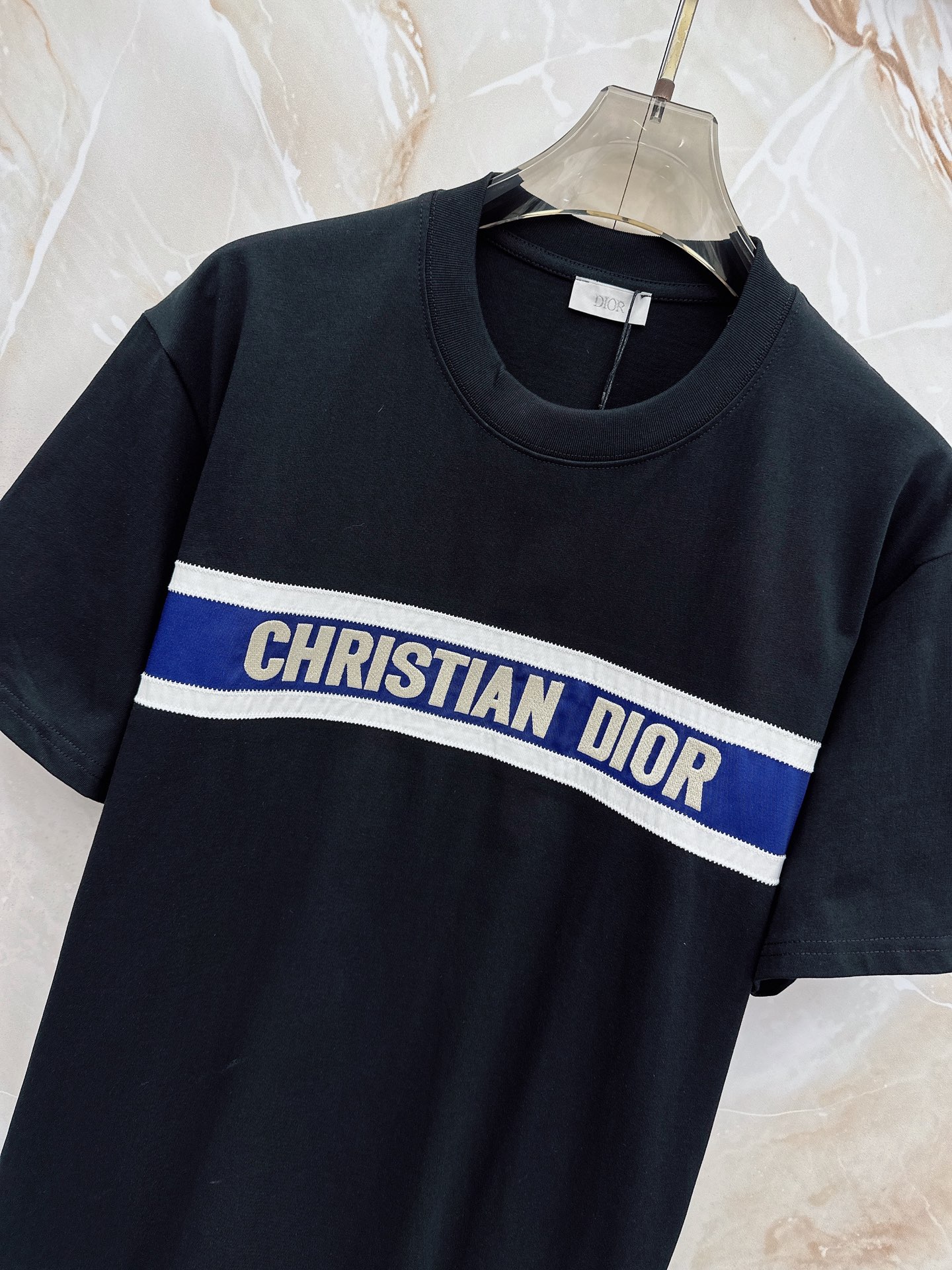 迪奥 2026春夏新款首发最新款短袖圆领T恤 高端订制 设计前卫时尚！品牌logo重工艺设计 高端定制2