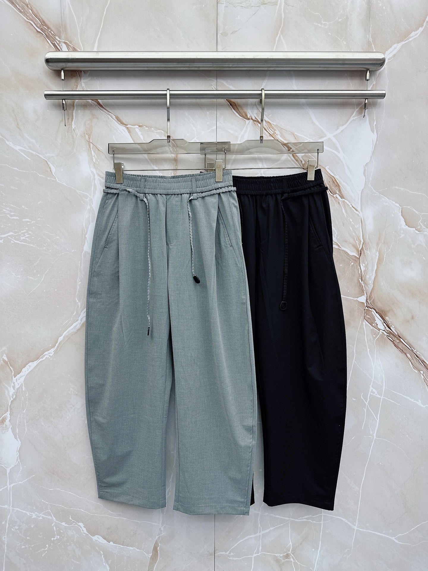 罗意威🔥🔥春夏新款宽松休闲，采用优质面料，亲肤舒服，压褶设计简直是神来之笔，不仅增加了的层次感，还超级显