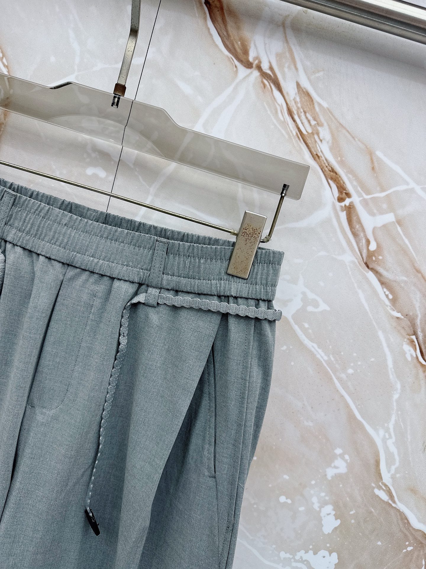 罗意威🔥🔥春夏新款宽松休闲，采用优质面料，亲肤舒服，压褶设计简直是神来之笔，不仅增加了的层次感，还超级显