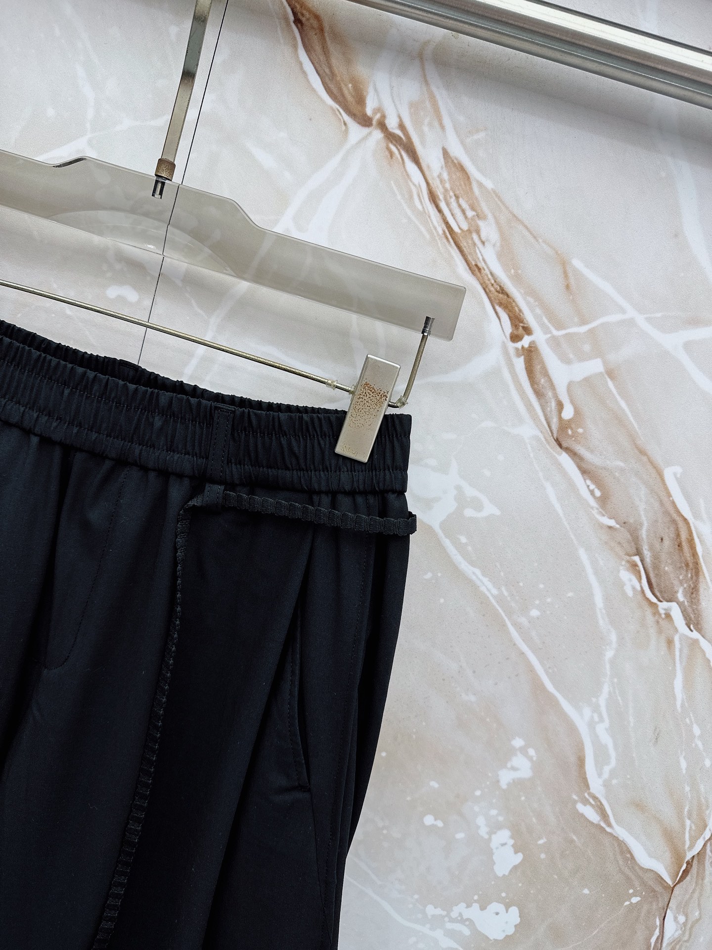 罗意威🔥🔥春夏新款宽松休闲，采用优质面料，亲肤舒服，压褶设计简直是神来之笔，不仅增加了的层次感，还超级显