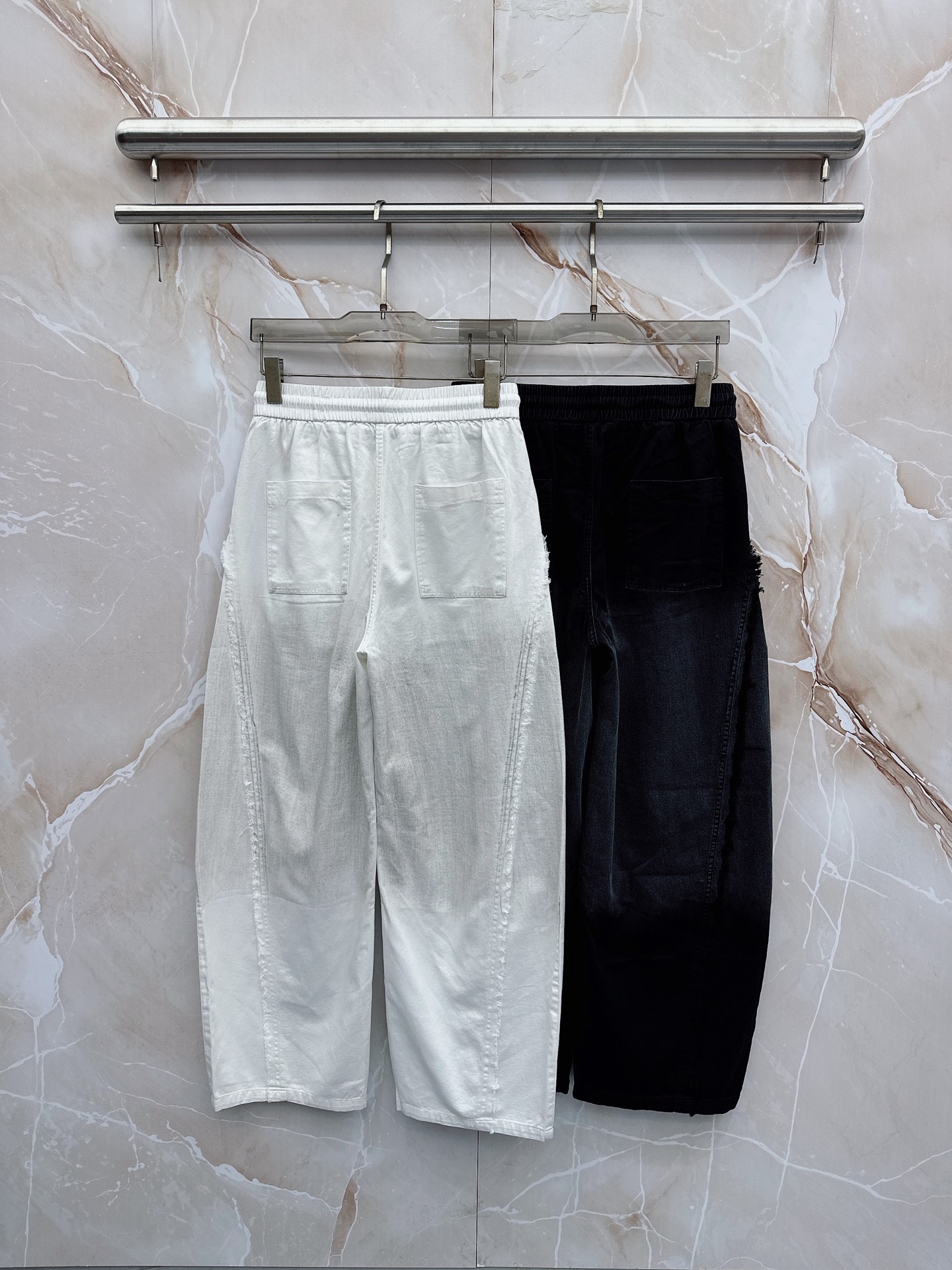 克罗心🔥🔥春夏新款宽松休闲，采用优质面料，亲肤舒服，压褶设计简直是神来之笔，不仅增加了的层次感，还超级显