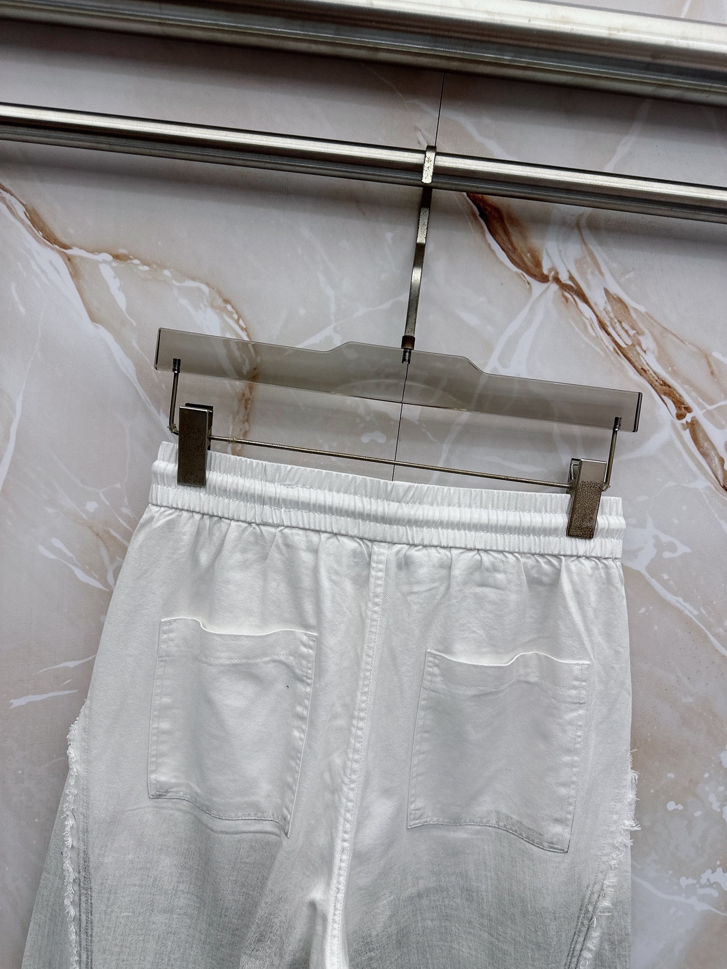 克罗心🔥🔥春夏新款宽松休闲，采用优质面料，亲肤舒服，压褶设计简直是神来之笔，不仅增加了的层次感，还超级显