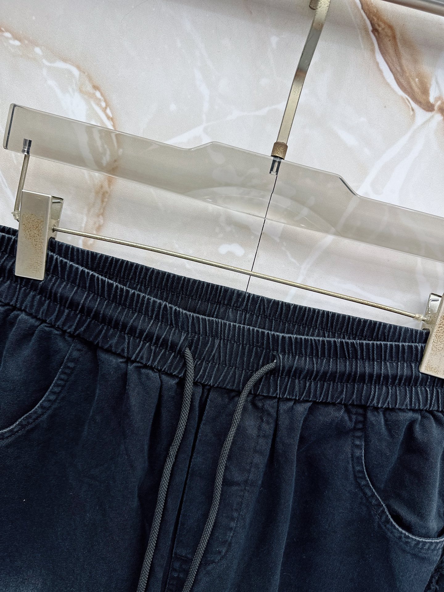 克罗心🔥🔥春夏新款宽松休闲，采用优质面料，亲肤舒服，压褶设计简直是神来之笔，不仅增加了的层次感，还超级显