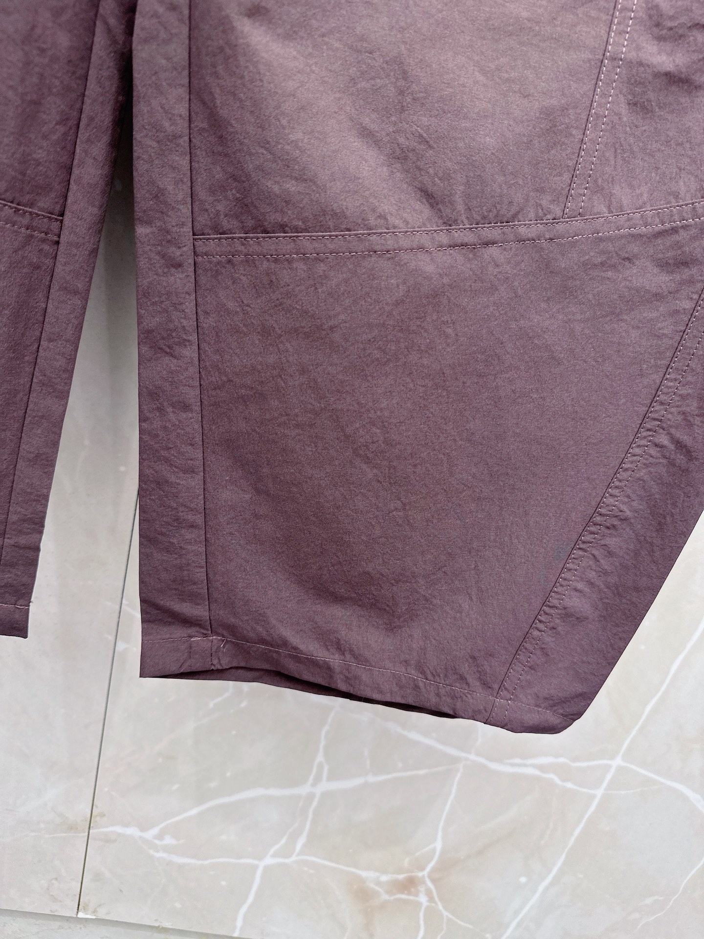 蒙口 🔥🔥春夏新款宽松休闲，采用优质面料，亲肤舒服，压褶设计简直是神来之笔，不仅增加了的层次感，还超级显