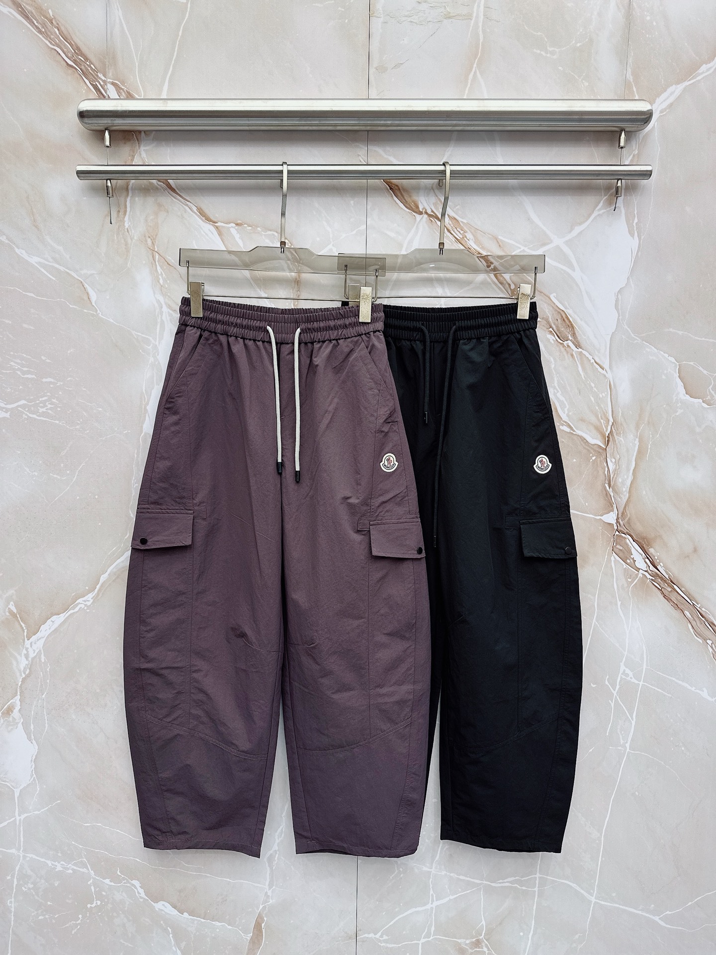 蒙口 🔥🔥春夏新款宽松休闲，采用优质面料，亲肤舒服，压褶设计简直是神来之笔，不仅增加了的层次感，还超级显