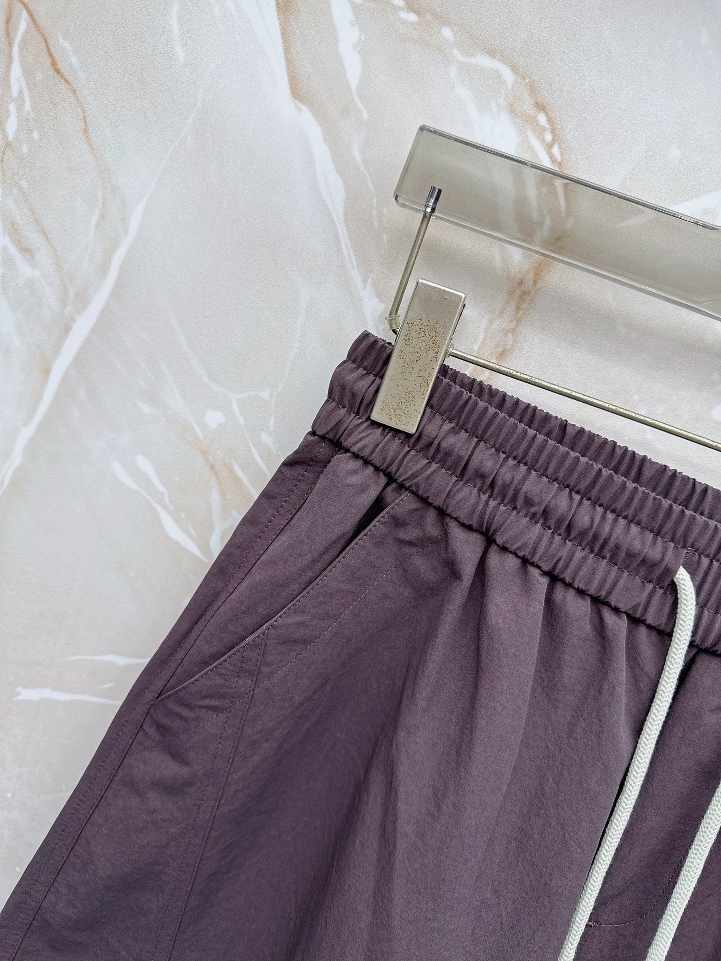 蒙口 🔥🔥春夏新款宽松休闲，采用优质面料，亲肤舒服，压褶设计简直是神来之笔，不仅增加了的层次感，还超级显