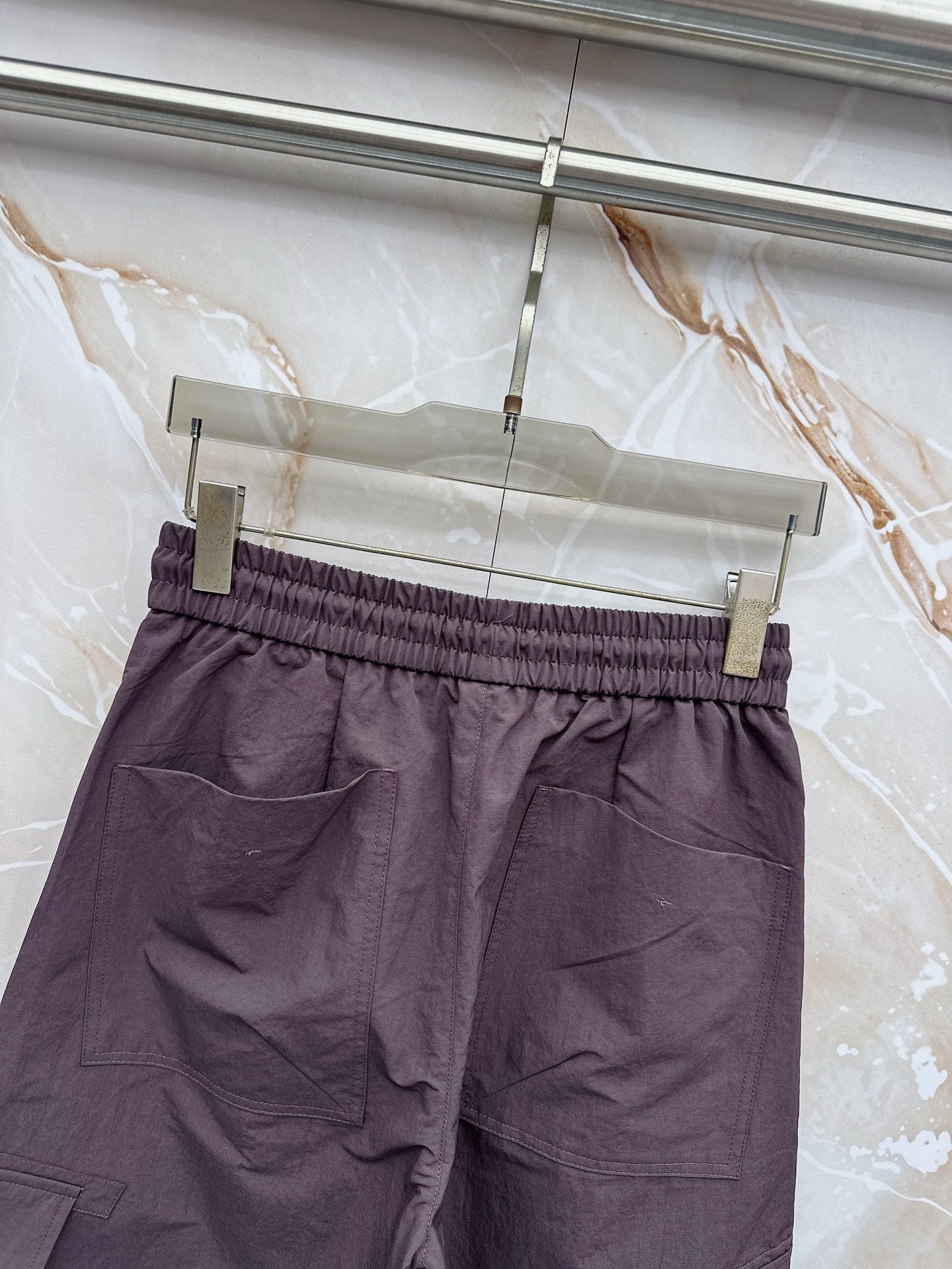 蒙口 🔥🔥春夏新款宽松休闲，采用优质面料，亲肤舒服，压褶设计简直是神来之笔，不仅增加了的层次感，还超级显