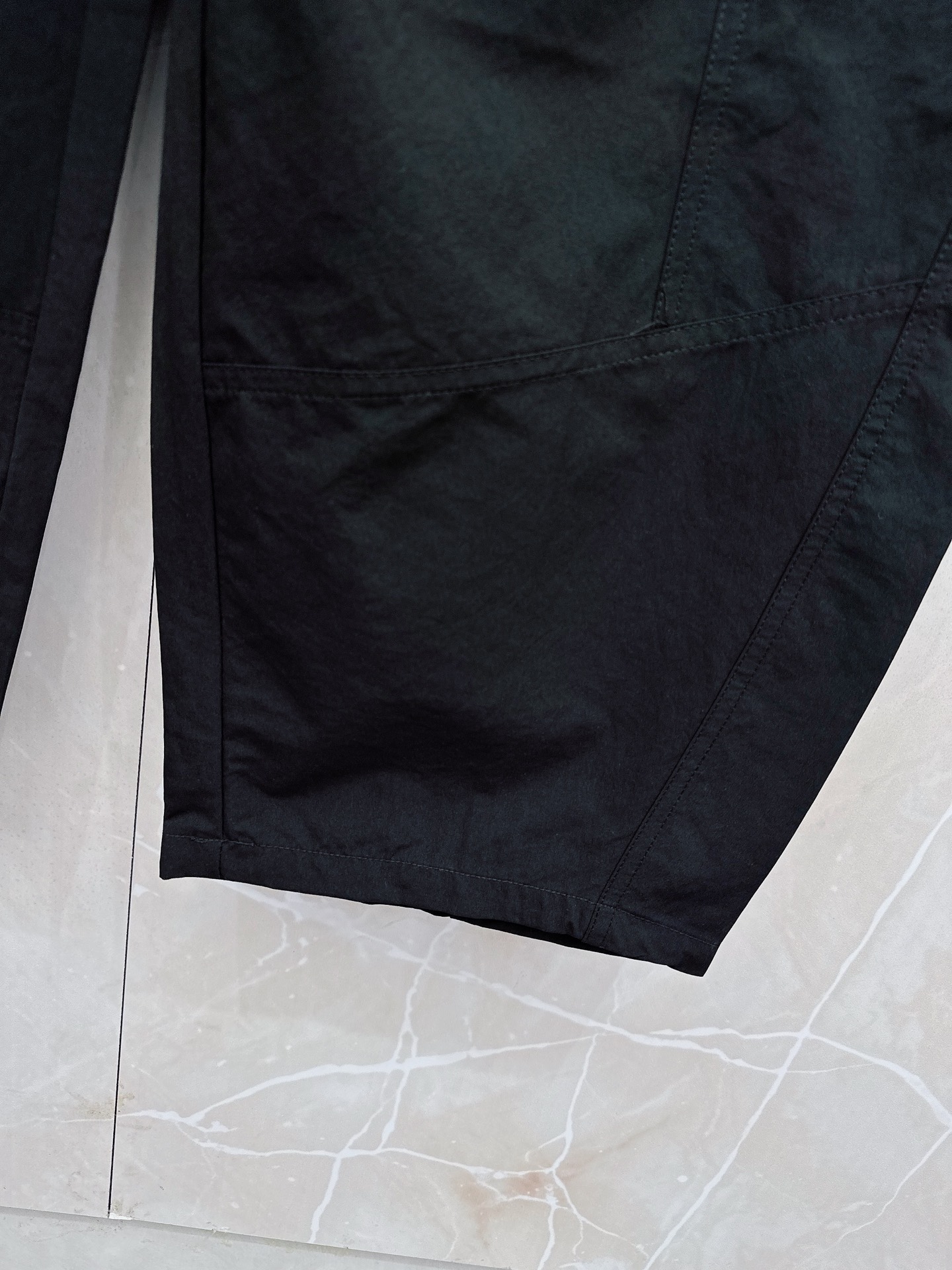 蒙口 🔥🔥春夏新款宽松休闲，采用优质面料，亲肤舒服，压褶设计简直是神来之笔，不仅增加了的层次感，还超级显