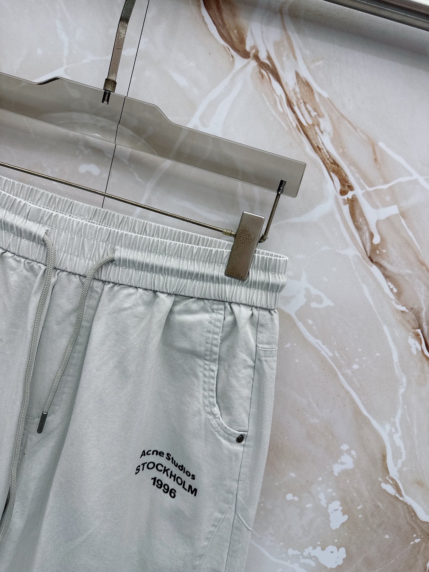 😊🔥🔥春夏新款宽松休闲，采用优质面料，亲肤舒服，压褶设计简直是神来之笔，不仅增加了的层次感，还超级显瘦，