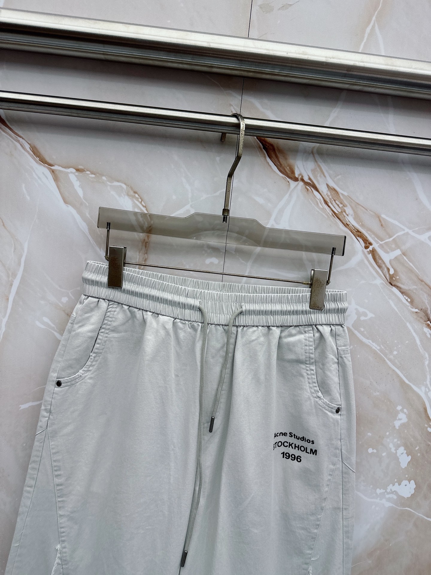 😊🔥🔥春夏新款宽松休闲，采用优质面料，亲肤舒服，压褶设计简直是神来之笔，不仅增加了的层次感，还超级显瘦，