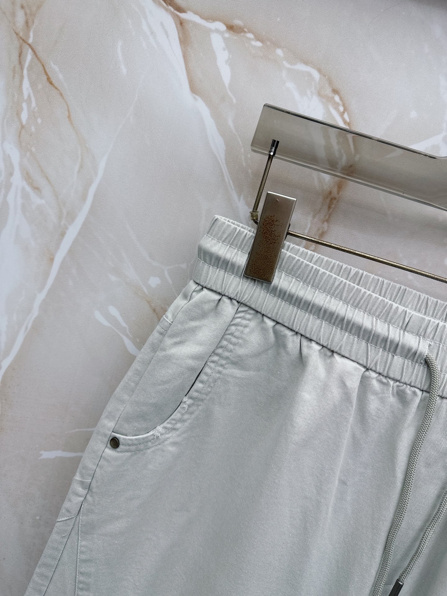 😊🔥🔥春夏新款宽松休闲，采用优质面料，亲肤舒服，压褶设计简直是神来之笔，不仅增加了的层次感，还超级显瘦，