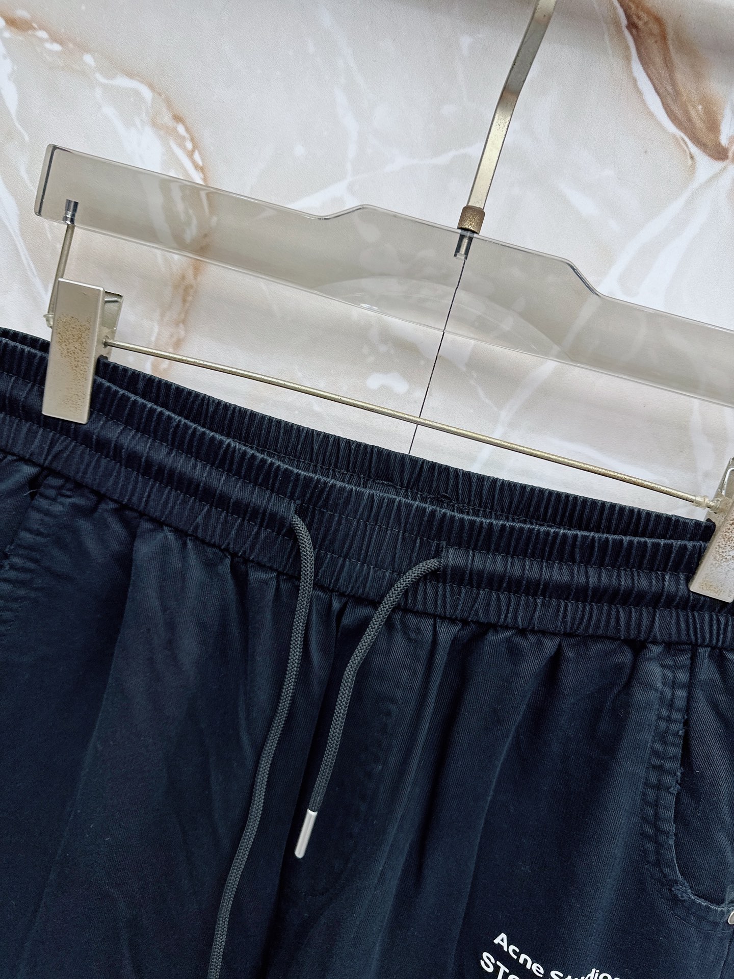 😊🔥🔥春夏新款宽松休闲，采用优质面料，亲肤舒服，压褶设计简直是神来之笔，不仅增加了的层次感，还超级显瘦，