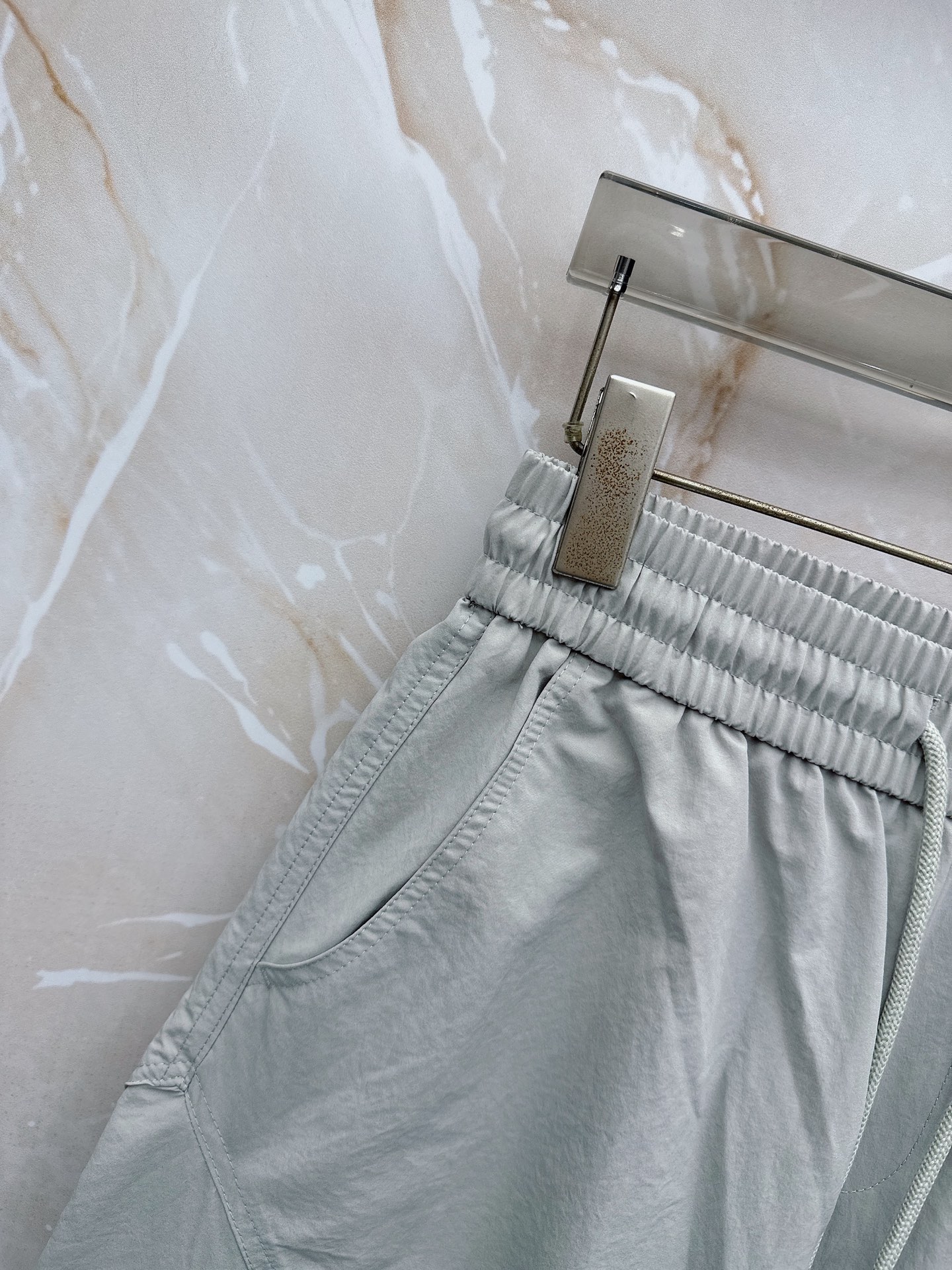 alo🔥🔥春夏新款宽松休闲，采用优质面料，亲肤舒服，压褶设计简直是神来之笔，不仅增加了的层次感，还超级显