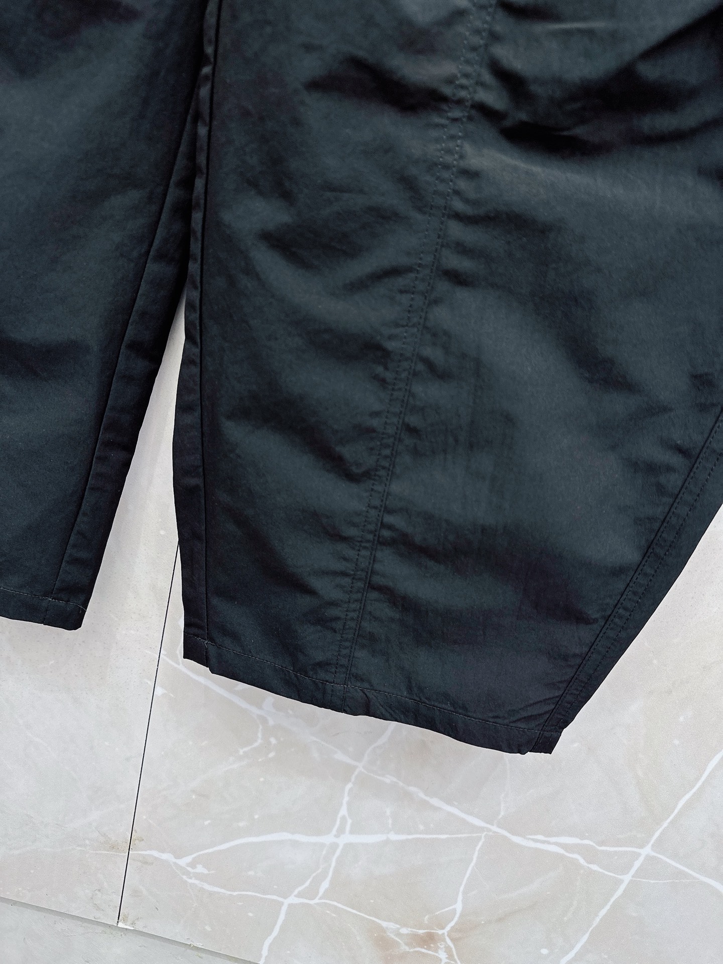 alo🔥🔥春夏新款宽松休闲，采用优质面料，亲肤舒服，压褶设计简直是神来之笔，不仅增加了的层次感，还超级显