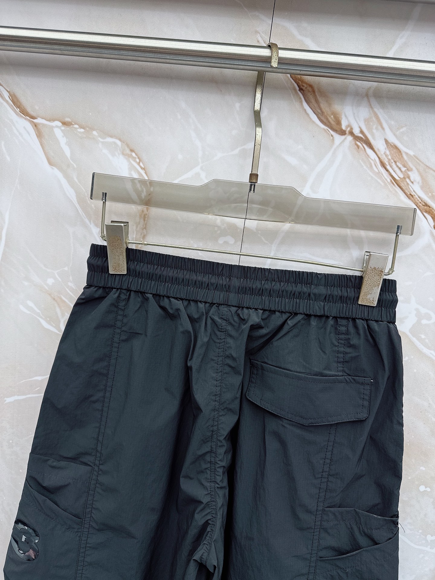 Y3🔥🔥春夏新款宽松休闲，采用优质面料，亲肤舒服，压褶设计简直是神来之笔，不仅增加了的层次感，还超级显瘦