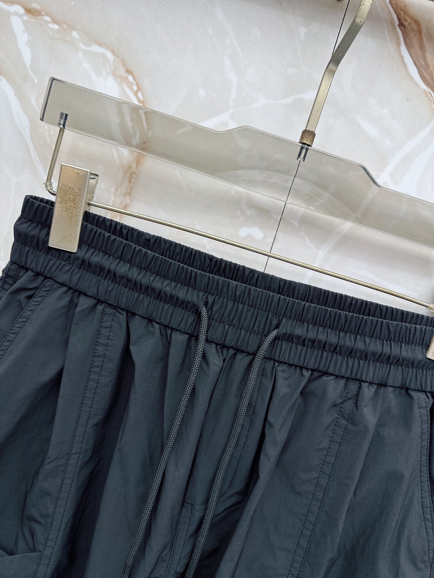 Y3🔥🔥春夏新款宽松休闲，采用优质面料，亲肤舒服，压褶设计简直是神来之笔，不仅增加了的层次感，还超级显瘦