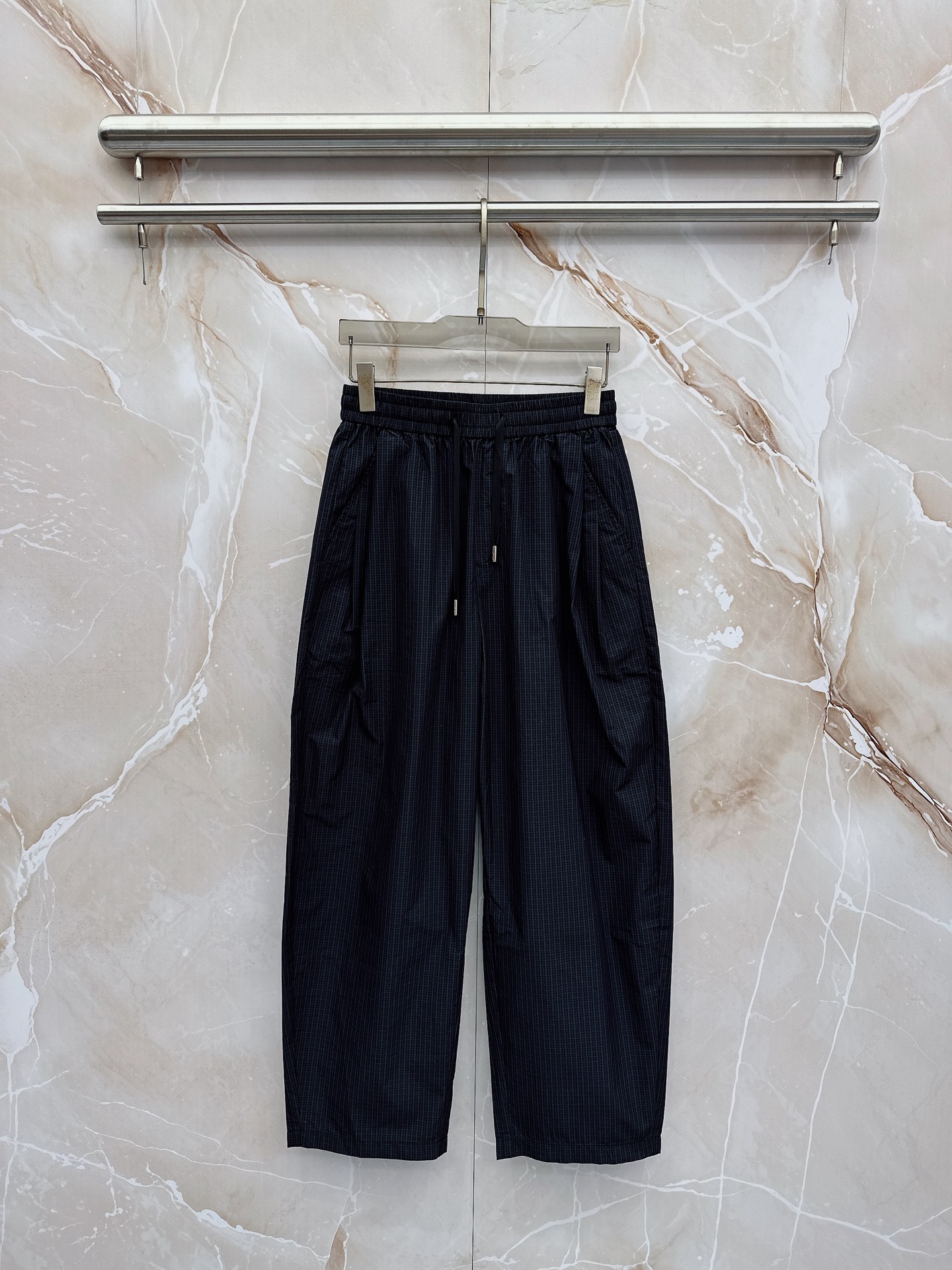 杰尼亚 🔥🔥春夏新款宽松休闲，采用优质面料，亲肤舒服，压褶设计简直是神来之笔，不仅增加了的层次感，还超级