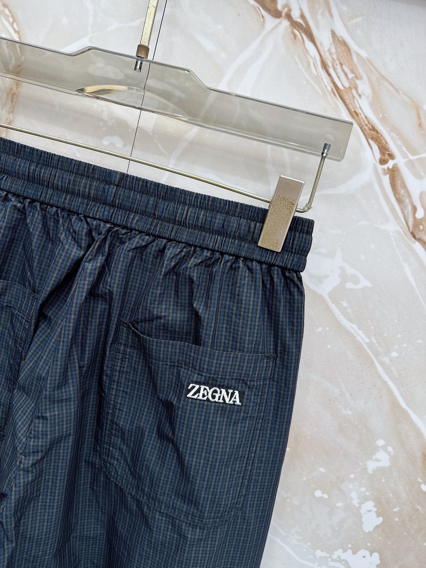 杰尼亚 🔥🔥春夏新款宽松休闲，采用优质面料，亲肤舒服，压褶设计简直是神来之笔，不仅增加了的层次感，还超级