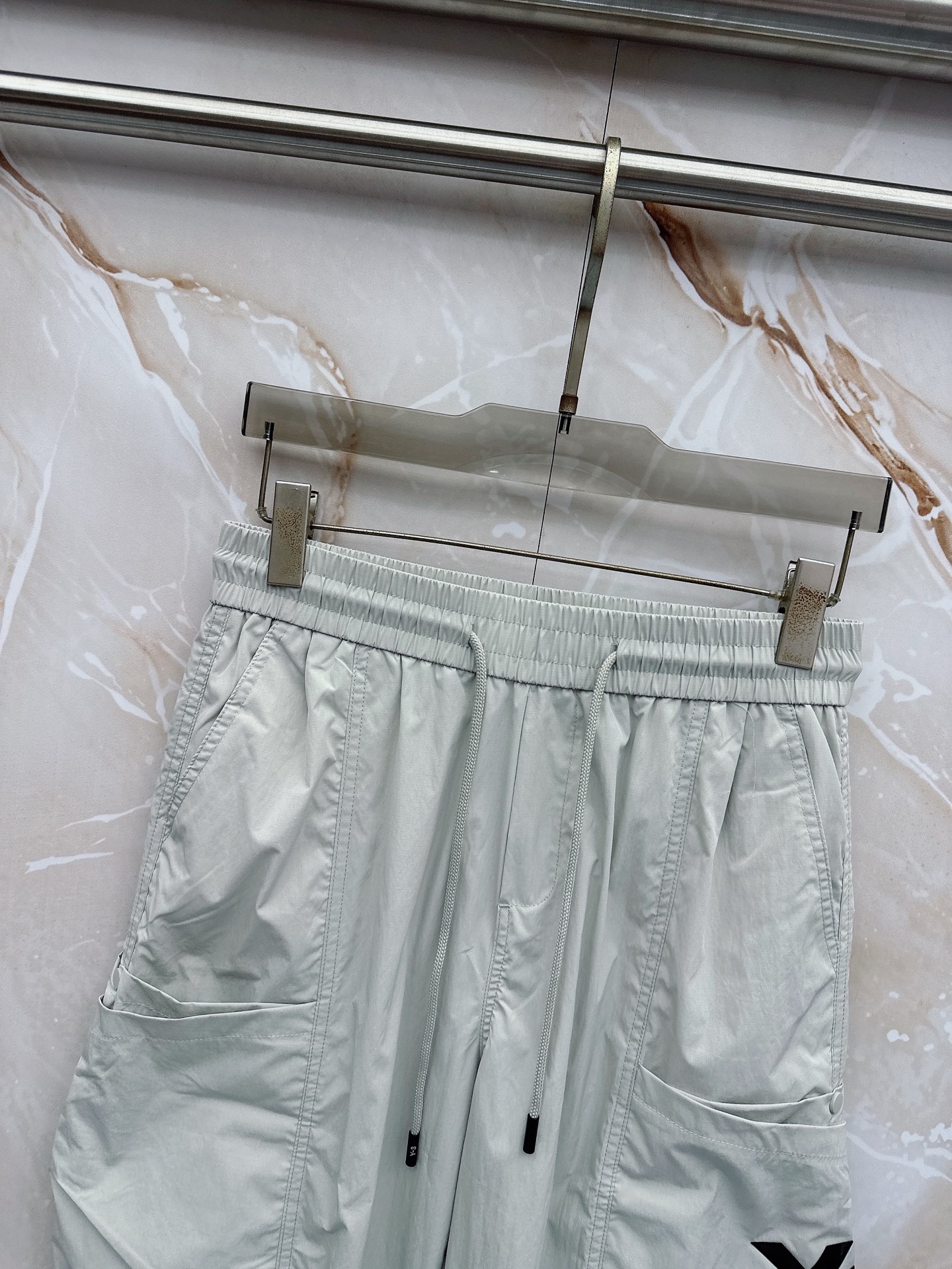 Y3🔥🔥春夏新款宽松休闲，采用优质面料，亲肤舒服，压褶设计简直是神来之笔，不仅增加了的层次感，还超级显瘦