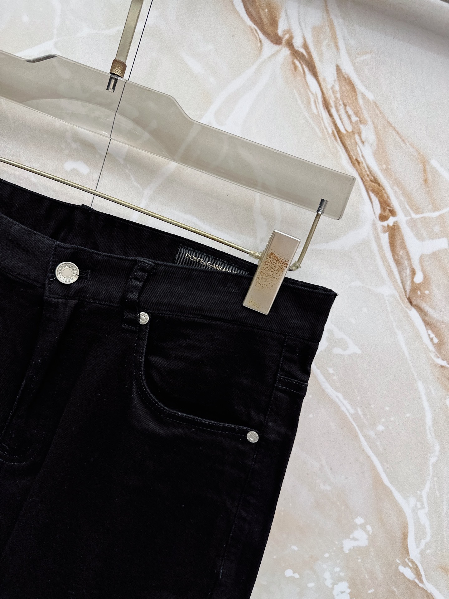 𝘿𝙊𝙇𝘾𝙀 & 𝙂𝘼𝘽𝘽𝘼𝙉𝘼杜嘉班哪👖春夏热卖潮流 😘DG26官网每季 百慕大黑色弹力牛仔短裤 必推产