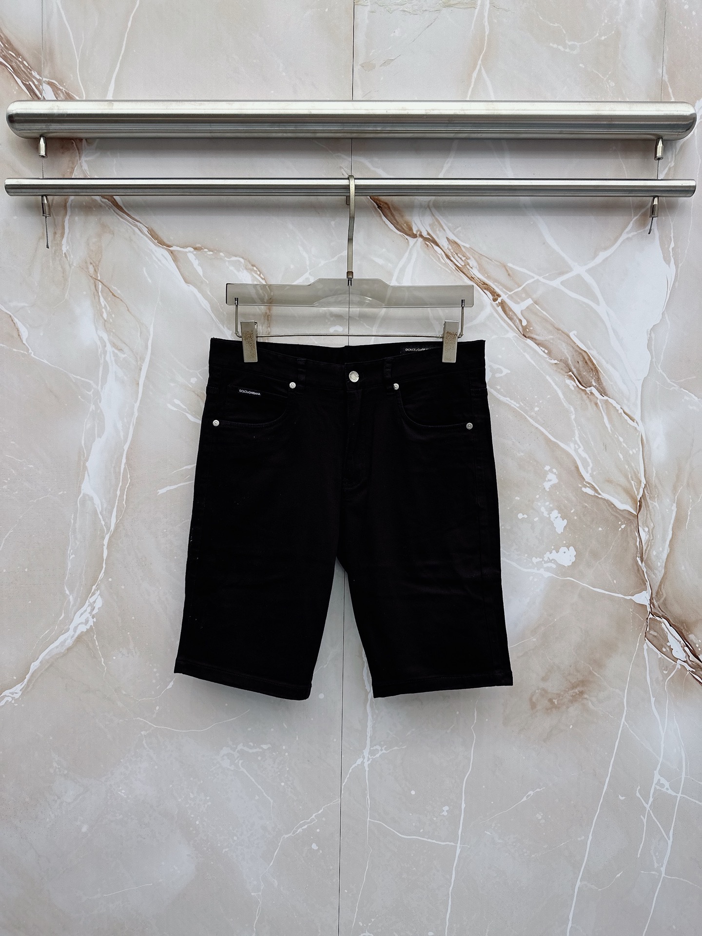 𝘿𝙊𝙇𝘾𝙀 & 𝙂𝘼𝘽𝘽𝘼𝙉𝘼杜嘉班哪👖春夏热卖潮流 😘DG26官网每季 百慕大黑色弹力牛仔短裤 必推产