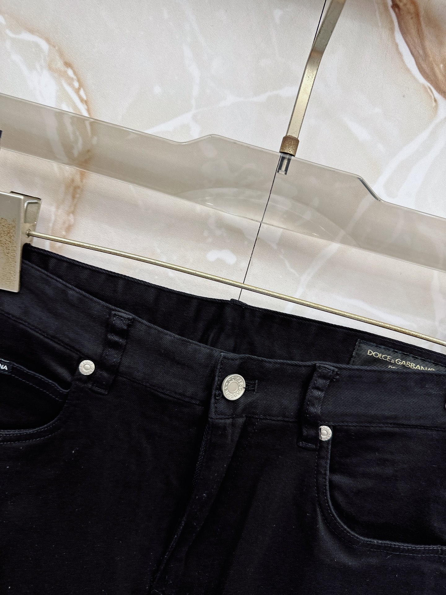 𝘿𝙊𝙇𝘾𝙀 & 𝙂𝘼𝘽𝘽𝘼𝙉𝘼杜嘉班哪👖春夏热卖潮流 😘DG26官网每季 百慕大黑色弹力牛仔短裤 必推产