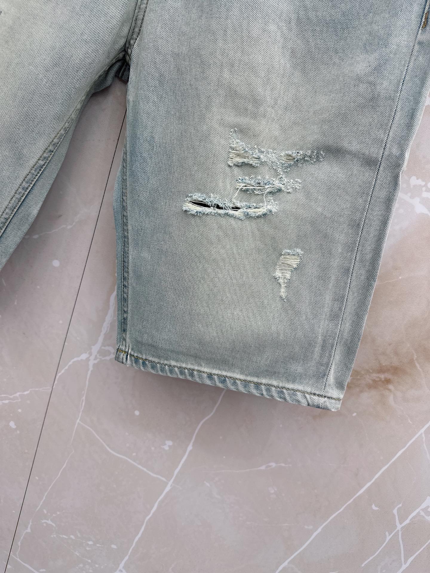 普拉达 2026早春最新款牛仔短裤 柜台同步发售 原版定制 客供五金辅料 原单品质 进口牛仔面料高弹力 