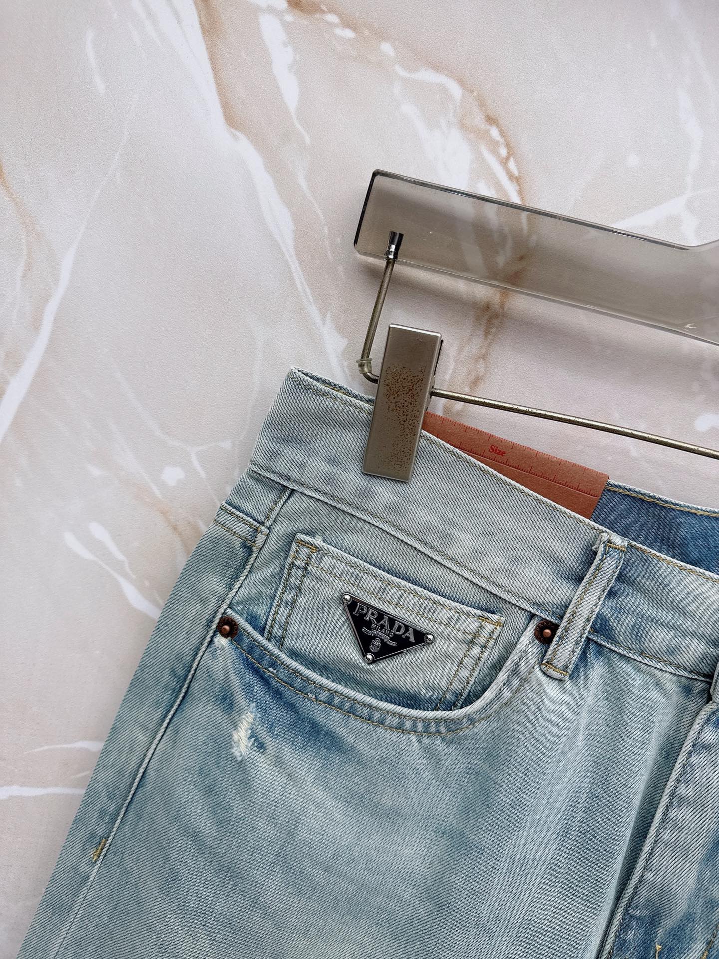 普拉达 2026早春最新款牛仔短裤 柜台同步发售 原版定制 客供五金辅料 原单品质 进口牛仔面料高弹力 