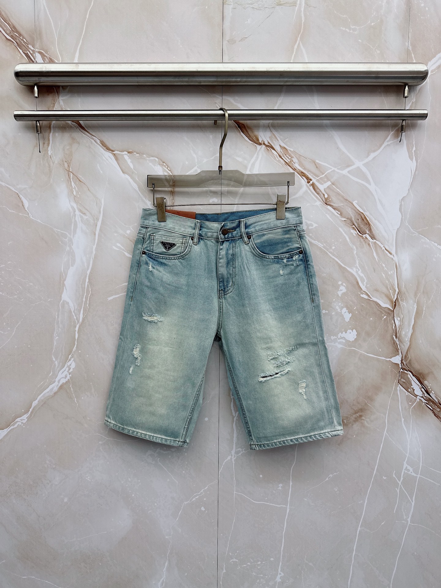 普拉达 2026早春最新款牛仔短裤 柜台同步发售 原版定制 客供五金辅料 原单品质 进口牛仔面料高弹力 