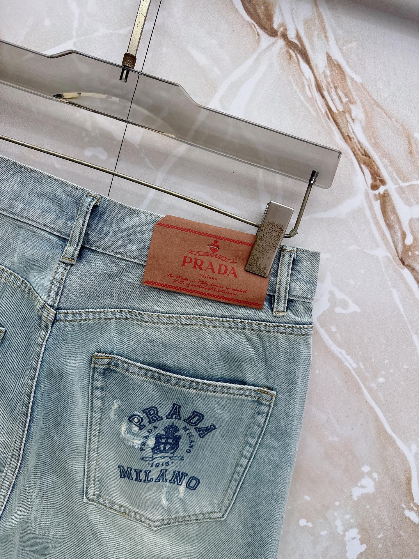 普拉达 2026早春最新款牛仔短裤 柜台同步发售 原版定制 客供五金辅料 原单品质 进口牛仔面料高弹力 