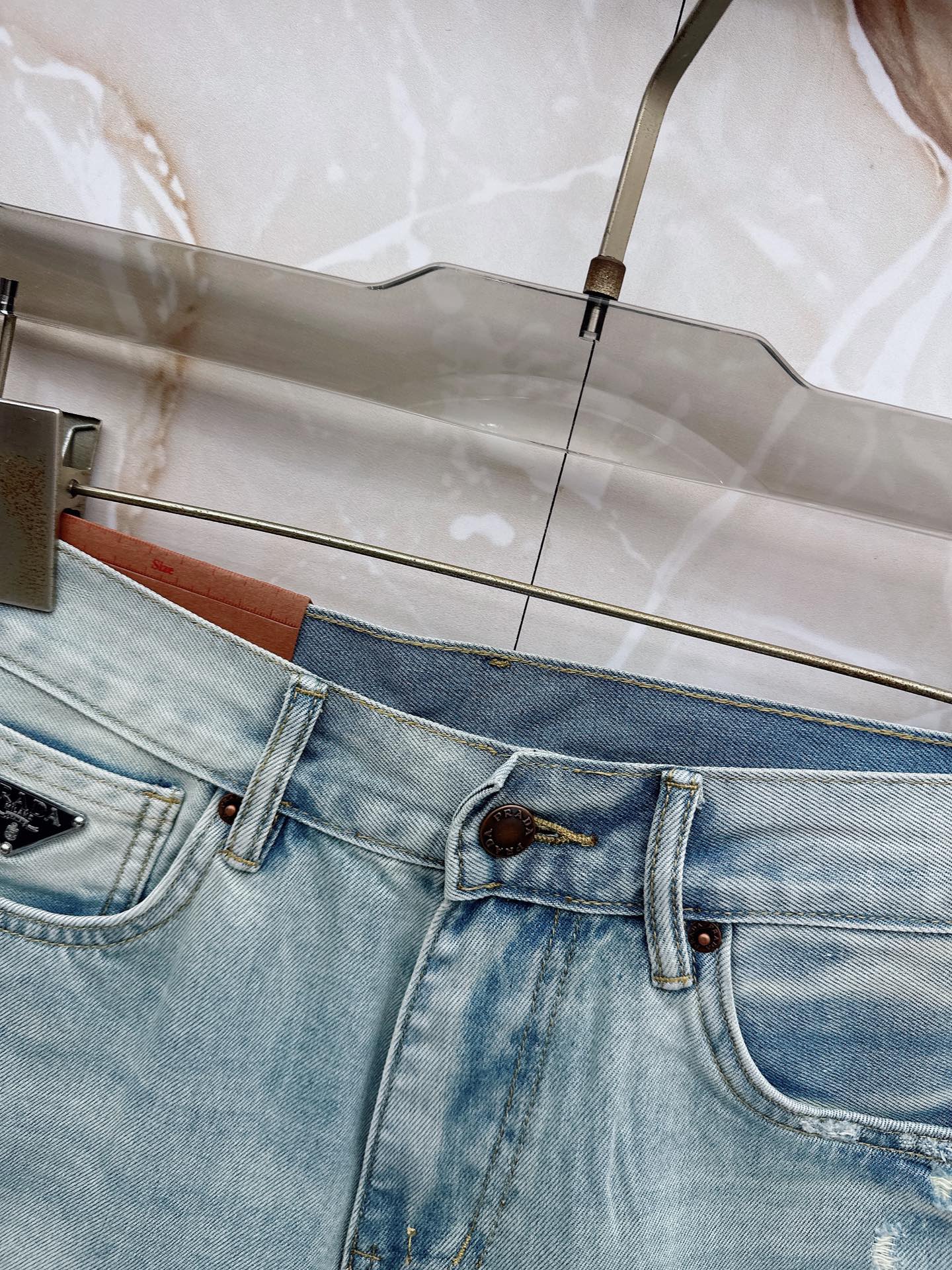 普拉达 2026早春最新款牛仔短裤 柜台同步发售 原版定制 客供五金辅料 原单品质 进口牛仔面料高弹力 