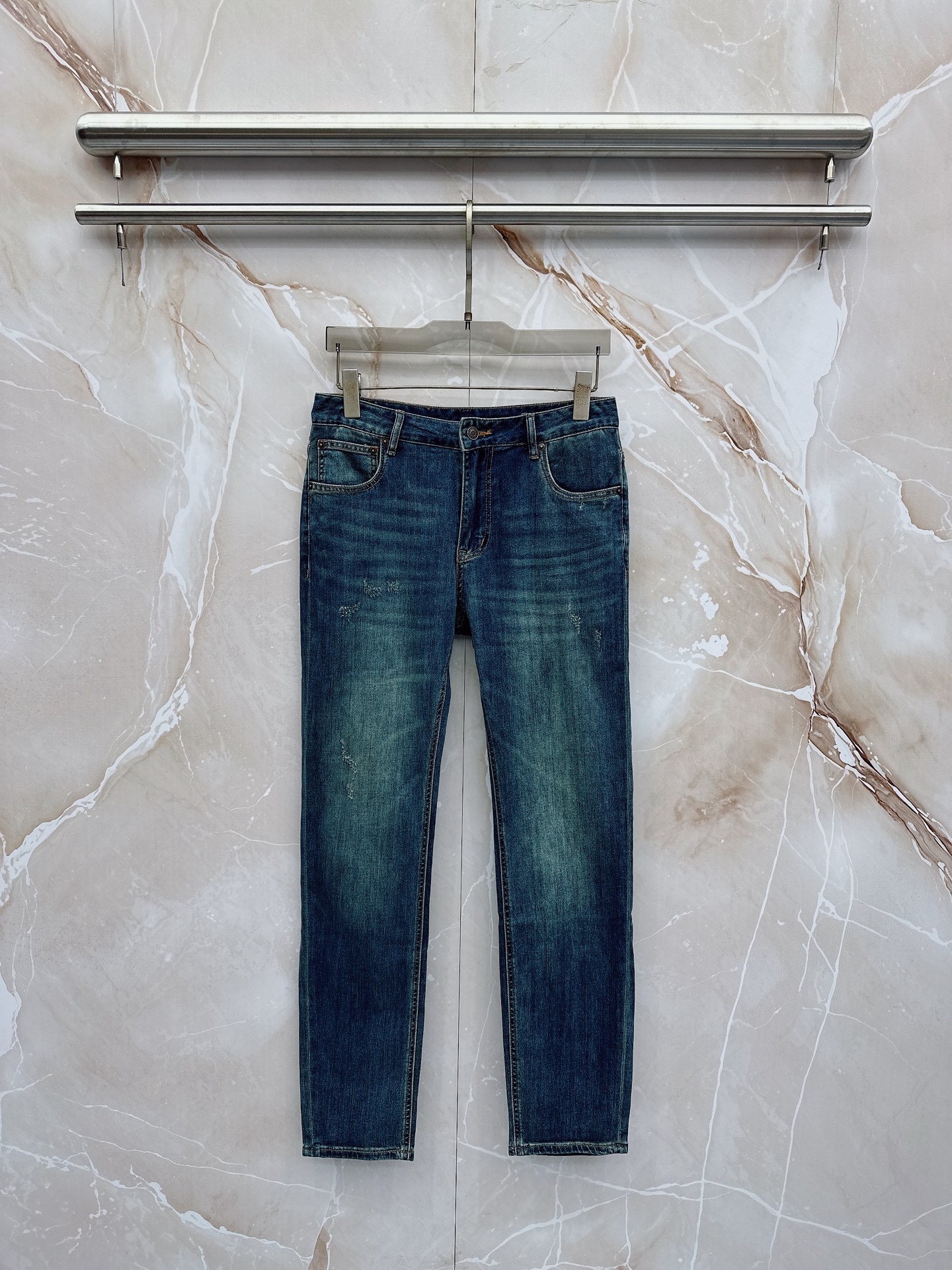 Loro Piana 春夏🔥🔥新款现货上市，原单爆款牛仔裤👖超级定制款，原版五金，超级重工工艺，版型超赞