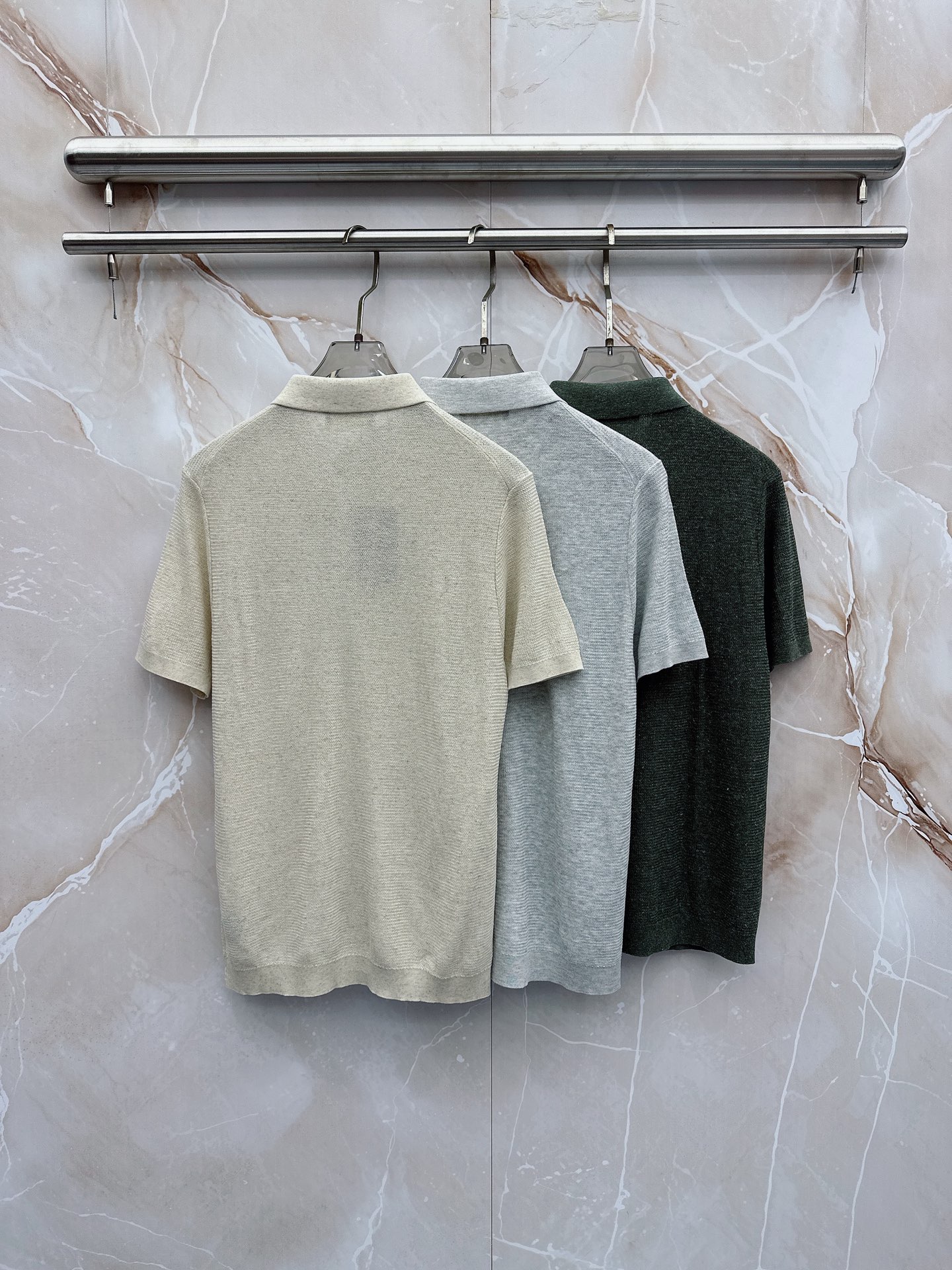 Loro piana春夏新款桑蚕丝天丝混纺针织翻领短Tee，男士经典徽章刺绣商务休闲针织短袖Polo衫！