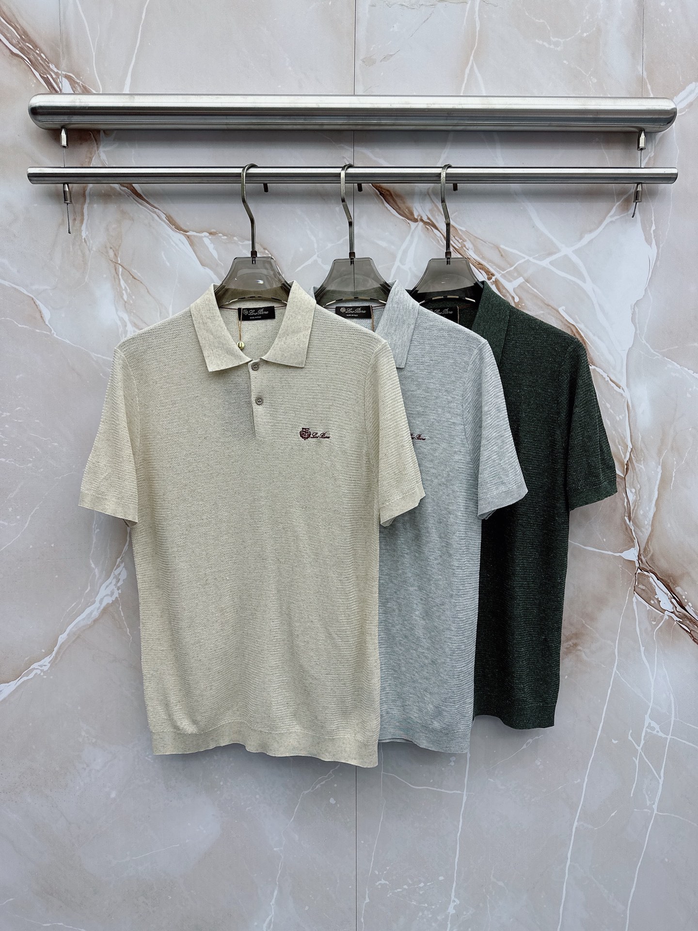 Loro piana春夏新款桑蚕丝天丝混纺针织翻领短Tee，男士经典徽章刺绣商务休闲针织短袖Polo衫！