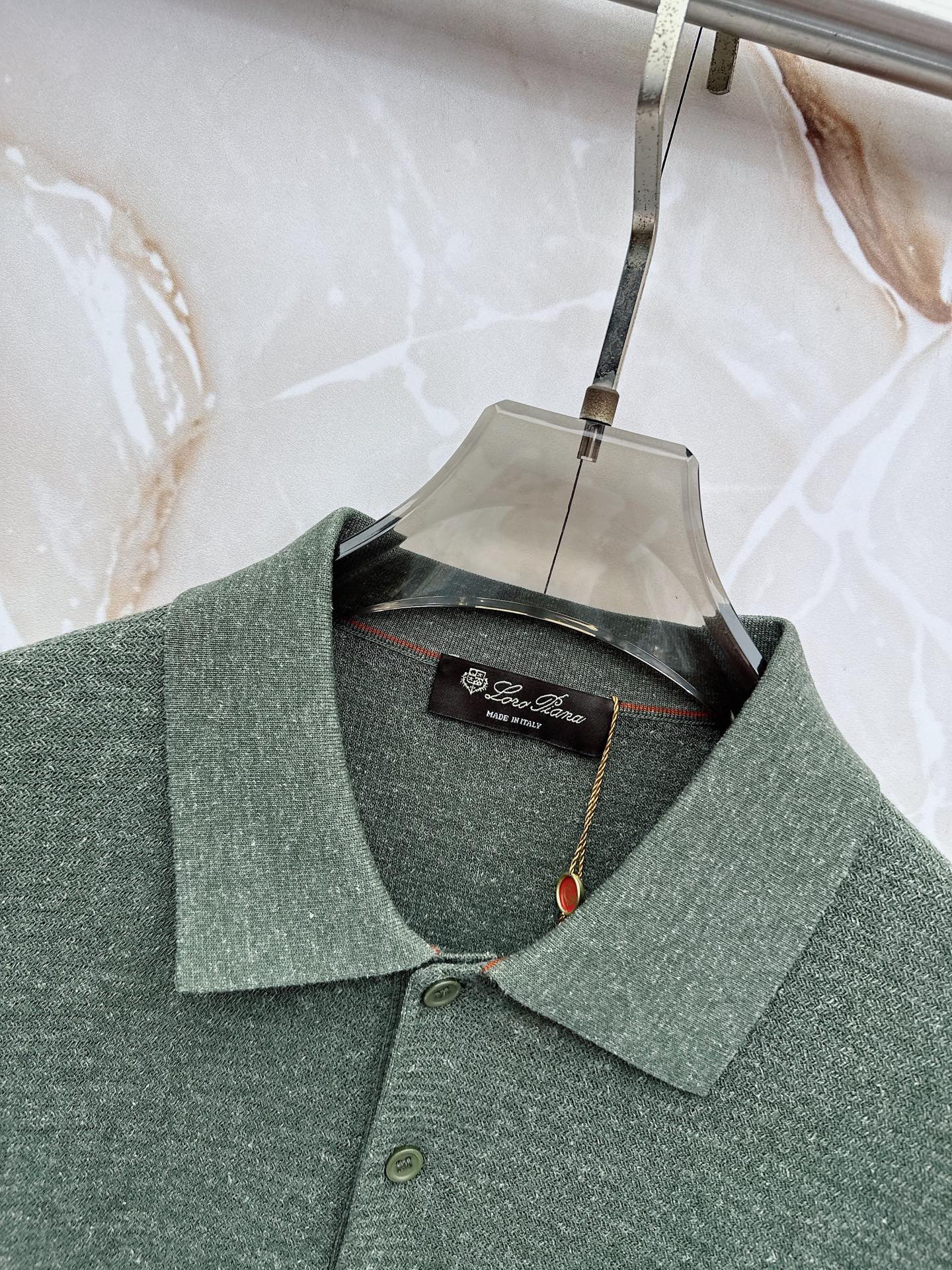 Loro piana春夏新款桑蚕丝天丝混纺针织翻领短Tee，男士经典徽章刺绣商务休闲针织短袖Polo衫！