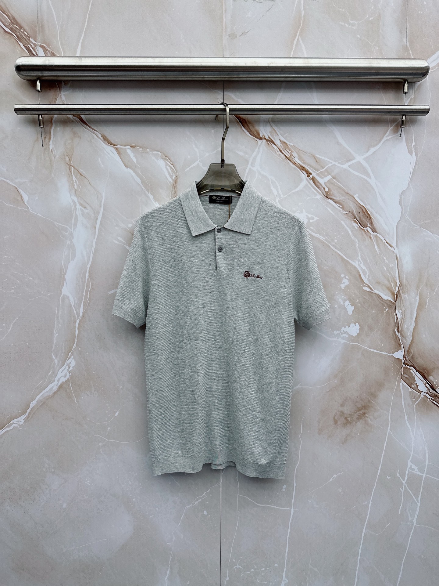 Loro piana春夏新款桑蚕丝天丝混纺针织翻领短Tee，男士经典徽章刺绣商务休闲针织短袖Polo衫！