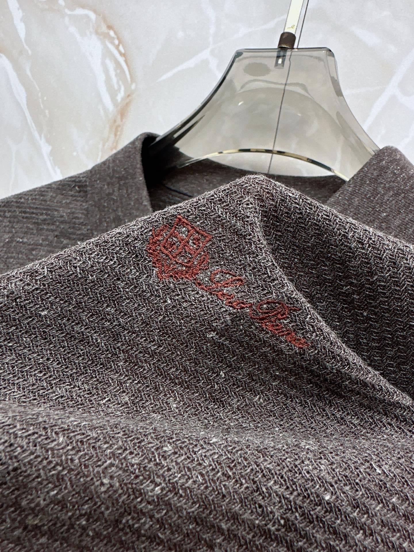 Loro piana春夏新款桑蚕丝天丝混纺针织翻领短Tee，男士经典徽章刺绣商务休闲针织短袖Polo衫！