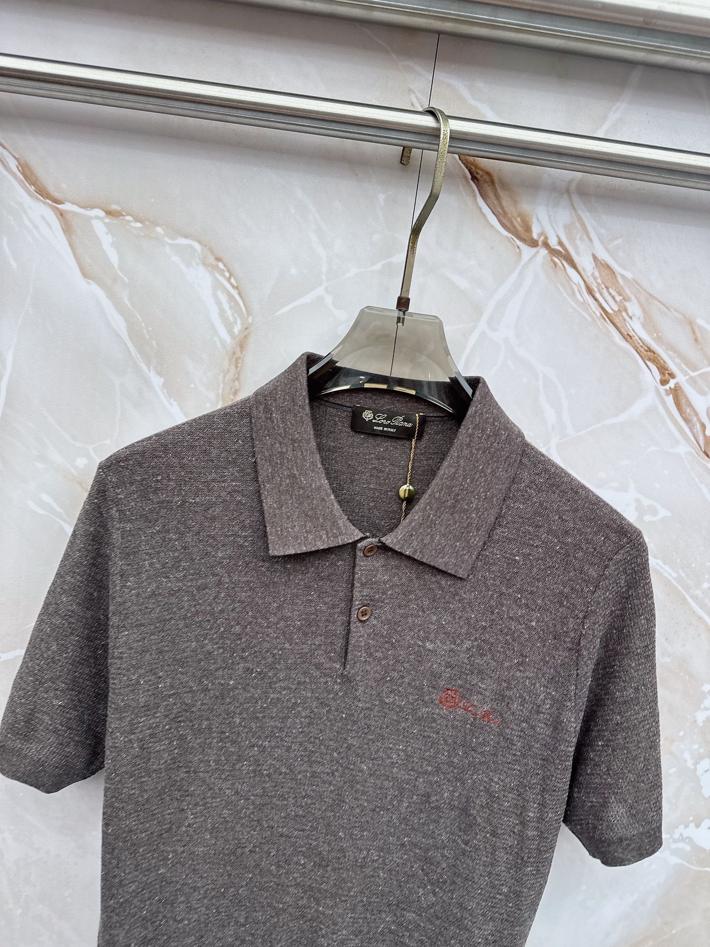 Loro piana春夏新款桑蚕丝天丝混纺针织翻领短Tee，男士经典徽章刺绣商务休闲针织短袖Polo衫！