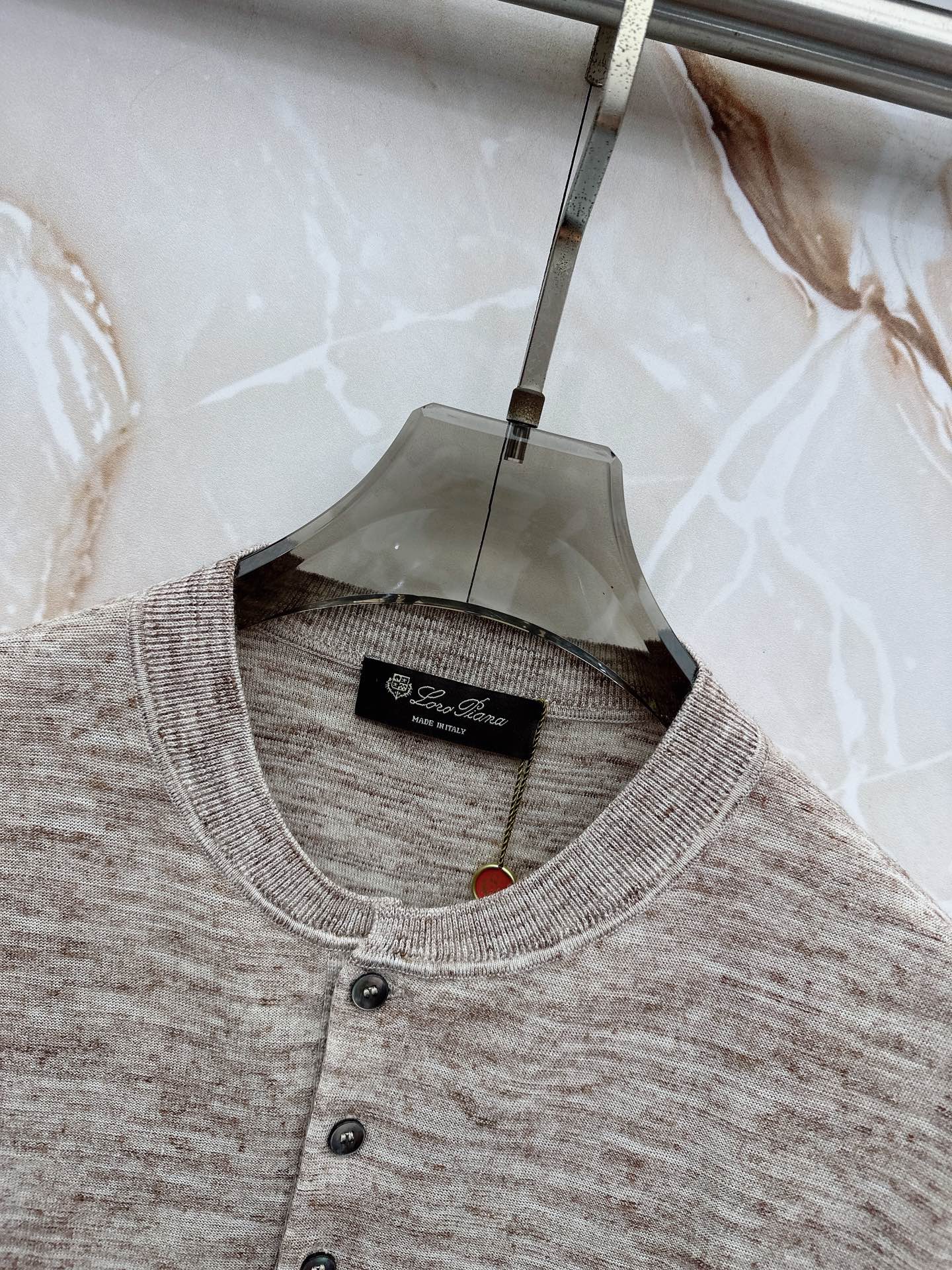 Loro Piana 诺悠翩雅 2026新款男士高端简约翻领针织条纹短袖T恤衫，香港洋行渠道货，纯正血统