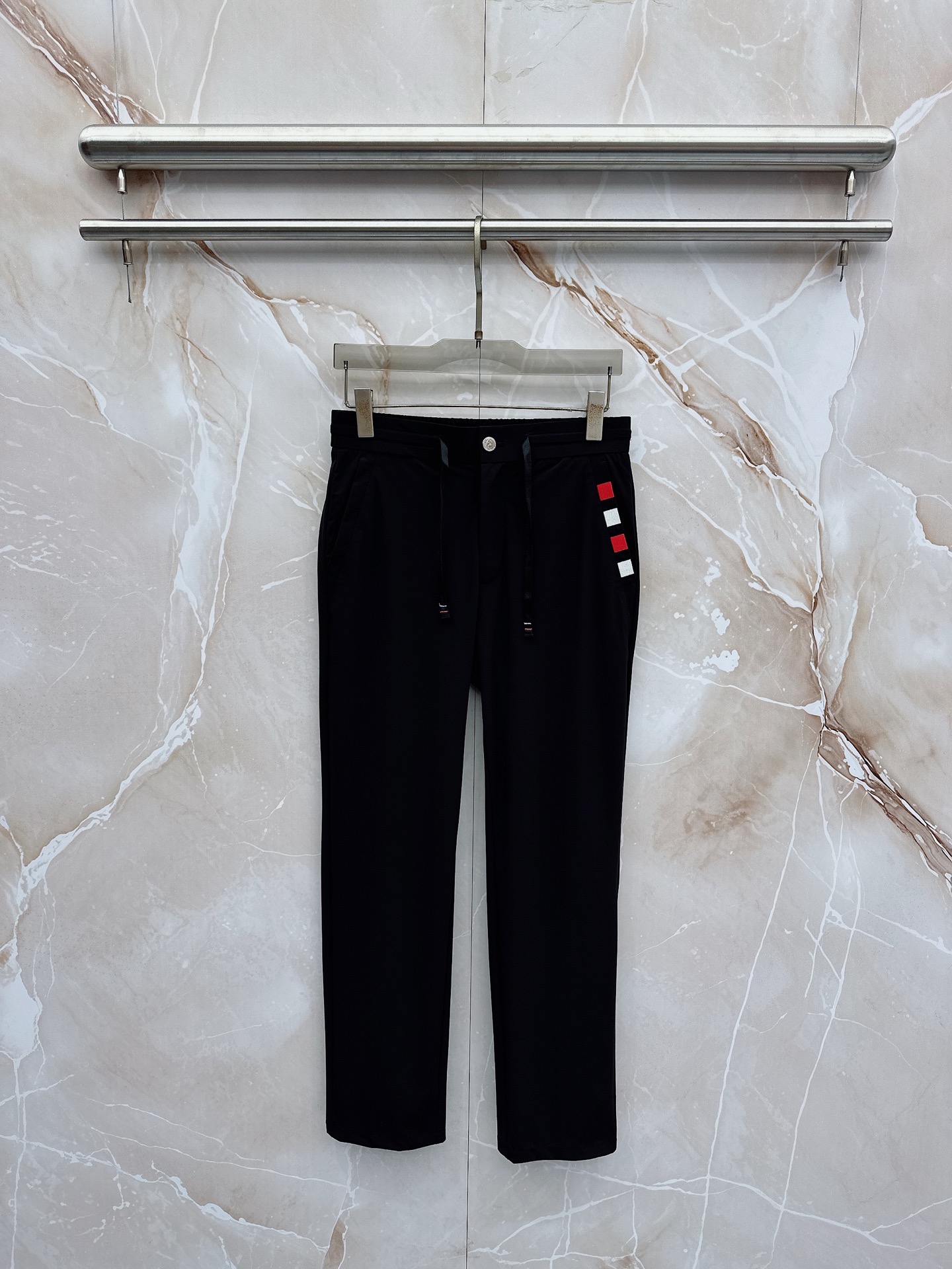 NO:839468,TB 2026 spring and summer latest casual pants, exclusively customized for sale, original customization, customer-supplied hardware and accessories, original order quality, imported customer-supplied fabrics, heavy-duty washing, fine workmanship, and excellent upper body!  Preferred item Size M-3XL,,19860909TB 2026春夏最新款休闲裤 独家定制发售 原版定制 客供五金辅料 原单品质 进口客供定制面料重工洗水 做工走线精细 上身绝佳！优选单品 码数M-3XL,,,Men's clothing