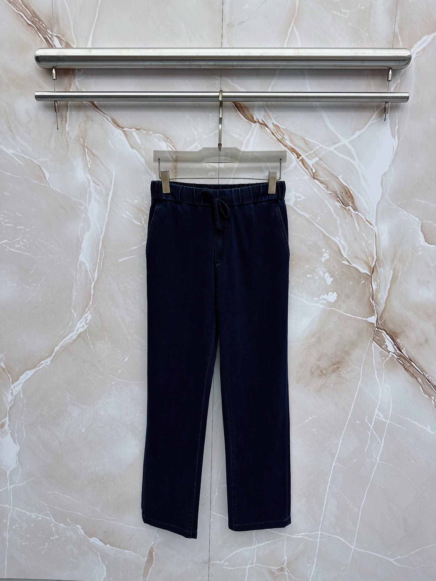 NO:839481,kitno 2026 spring and summer latest casual pants, exclusively customized for sale, original customized, customer-supplied hardware and accessories, original quality, imported customer-supplied fabrics, heavy-duty washing, fine workmanship and routing, excellent upper body!  Preferred item Size M-3XL,,19860909kitno 2026春夏最新款休闲裤 独家定制发售 原版定制 客供五金辅料 原单品质 进口客供定制面料重工洗水 做工走线精细 上身绝佳！优选单品 码数M-3XL,,,Men's clothing