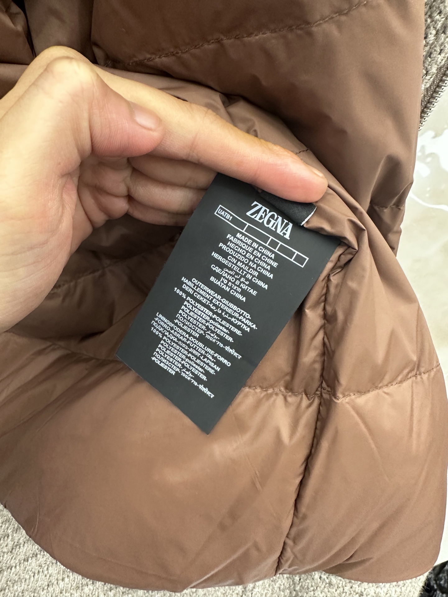 ZEGNA 2026ss秋冬新款短款翻领夹克羽绒外套，利落短款版型，不压个子。简约翻领飞行版型，商务休闲兼顾，春秋初冬都