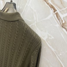 BC布鲁内洛 休闲绞花 本件净重420克 ⚠️品牌专属混纺纱线面料,腈纶49.7%搭配聚酯纤维43.4%、绵羊毛3.8% BC布鲁内洛 休闲绞花 本件净重420克 ⚠️品牌专属混纺纱线面料,腈纶49.7%搭配聚酯纤维43.4%、绵羊毛3.8%