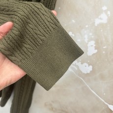 BC布鲁内洛 休闲绞花 本件净重420克 ⚠️品牌专属混纺纱线面料,腈纶49.7%搭配聚酯纤维43.4%、绵羊毛3.8% BC布鲁内洛 休闲绞花 本件净重420克 ⚠️品牌专属混纺纱线面料,腈纶49.7%搭配聚酯纤维43.4%、绵羊毛3.8%