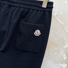 蒙口 26ss新款休闲抽绳 最新款上身版型无敌正!绝对可以闭眼收的一款,此款非常百搭,弹力腰围,日常上班 户外运动都可以 蒙口 26ss新款休闲抽绳 最新款上身版型无敌正!绝对可以闭眼收的一款,此款非常百搭,弹力腰围,日常上班 户外运动都可以