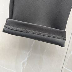Loro Piana 意式轻奢休闲套装,源自Loro Piana经典休闲线版型,摒弃浮夸设计,极简剪裁兼顾体面与松弛感。 Loro Piana 意式轻奢休闲套装,源自Loro Piana经典休闲线版型,摒弃浮夸设计,极简剪裁兼顾体面与松弛感。