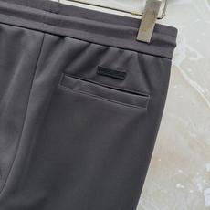 Loro Piana 意式轻奢休闲套装,源自Loro Piana经典休闲线版型,摒弃浮夸设计,极简剪裁兼顾体面与松弛感。 Loro Piana 意式轻奢休闲套装,源自Loro Piana经典休闲线版型,摒弃浮夸设计,极简剪裁兼顾体面与松弛感。