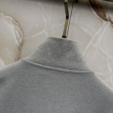 Loro Piana 意式轻奢休闲套装,源自Loro Piana经典休闲线版型,摒弃浮夸设计,极简剪裁兼顾体面与松弛感。 Loro Piana 意式轻奢休闲套装,源自Loro Piana经典休闲线版型,摒弃浮夸设计,极简剪裁兼顾体面与松弛感。